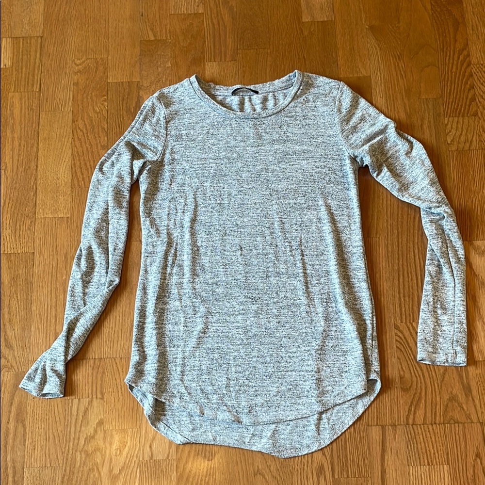 T Tahari Gray Long Sleeve Tee - Picture 1 of 1